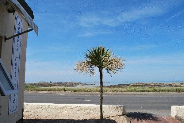 The Samares Coast Hotel & Apartments Saint Helier ภายนอก รูปภาพ