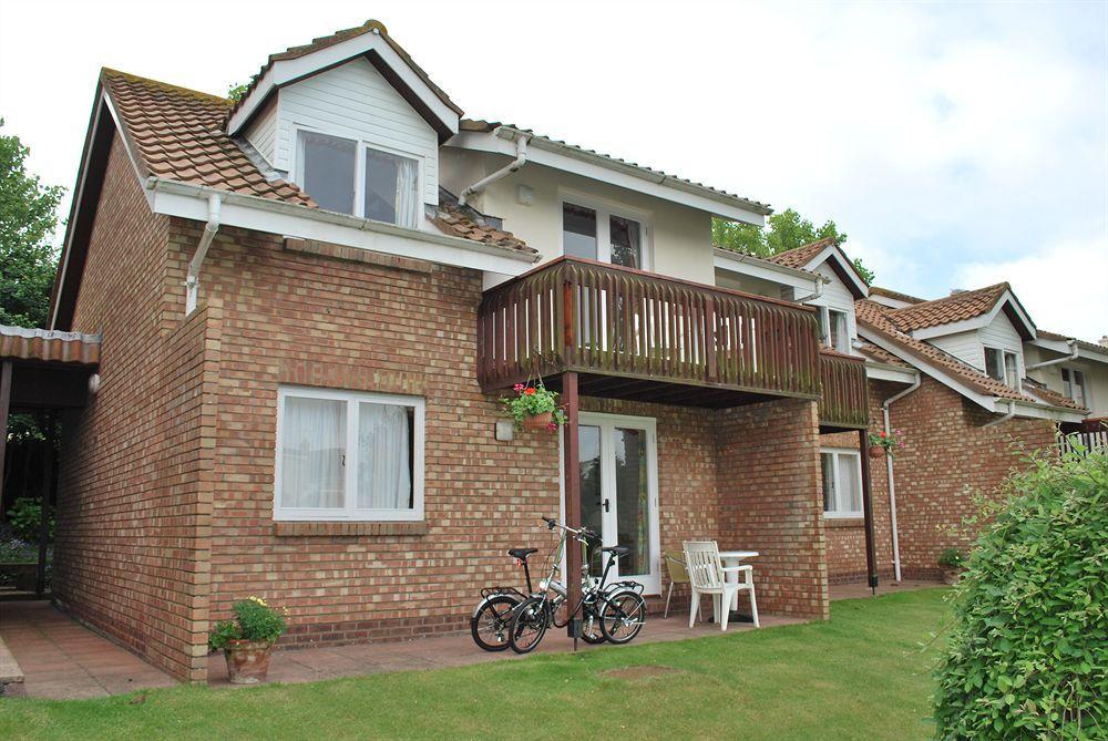 The Samares Coast Hotel & Apartments Saint Helier ภายนอก รูปภาพ